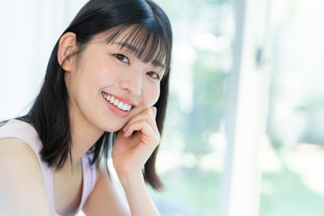 笑顔の女性