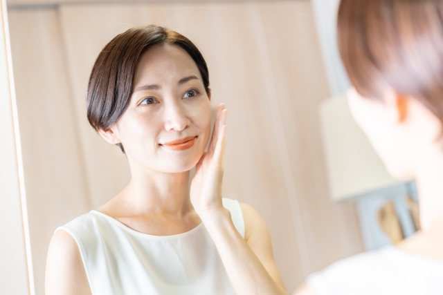 スキンケア女性