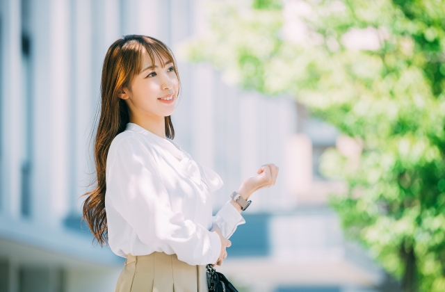 肌がきれいな女性